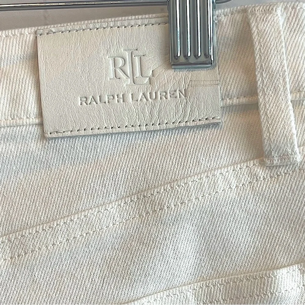 NWT Lauren Ralph Lauren White Jean Shorts Size 8 - Picture 3 of 5